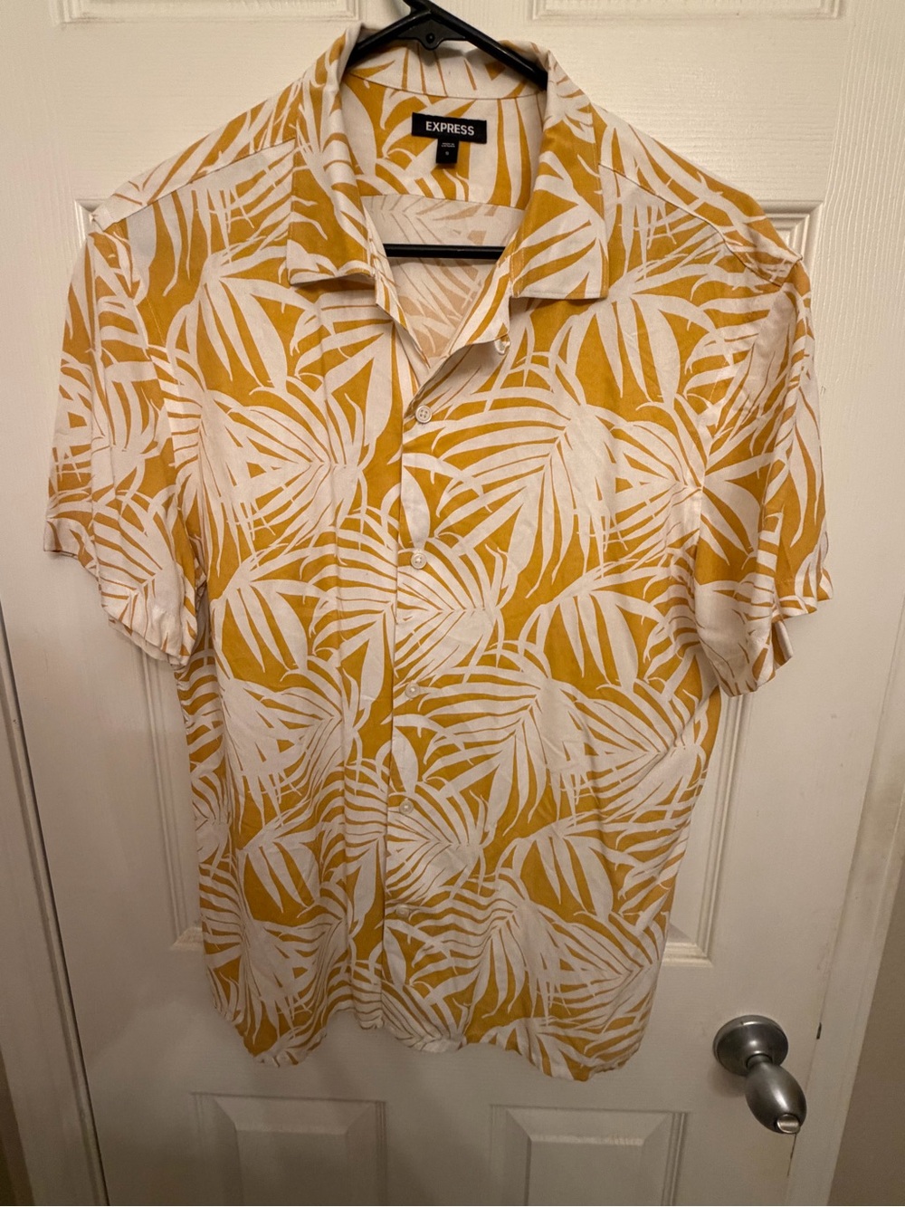 Express Yellow and White Short Sleeve Palm Print Button-Up Shirt